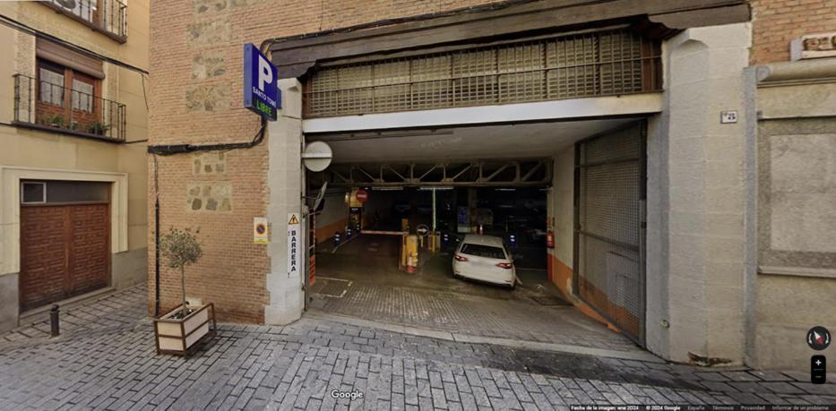 Apartamento Ilarcuris Con Patio Privado Toledo Luaran gambar